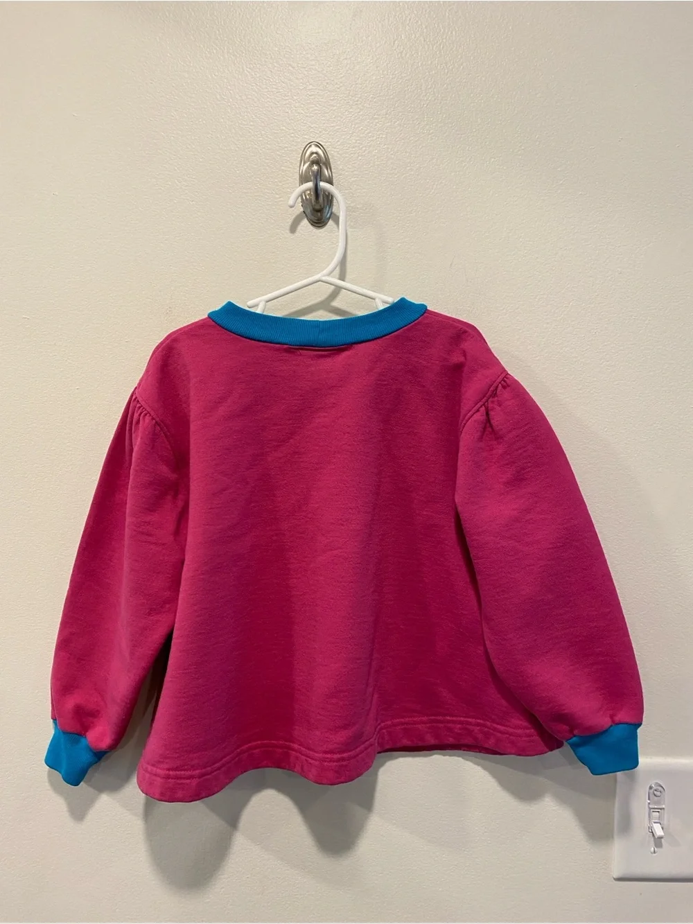 Vintage OshKosh B’gosh Girls Sweatshirt embroidered logo size 6 magenta 90s